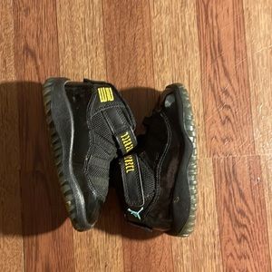 Jordan baby gamma 11 size 6c.